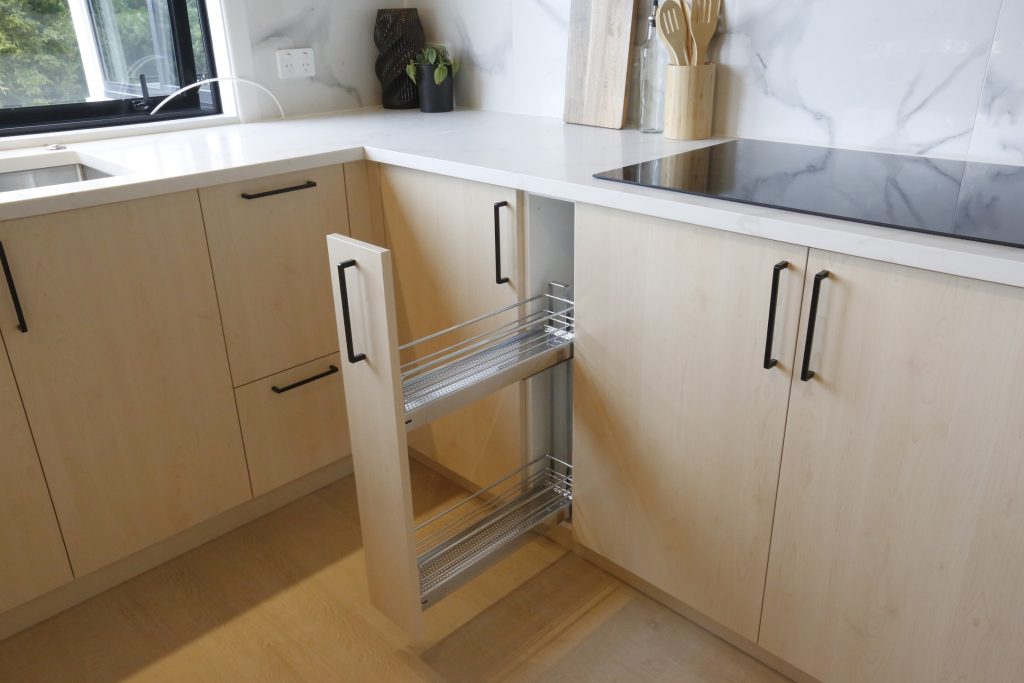 Häfele's pull-out set