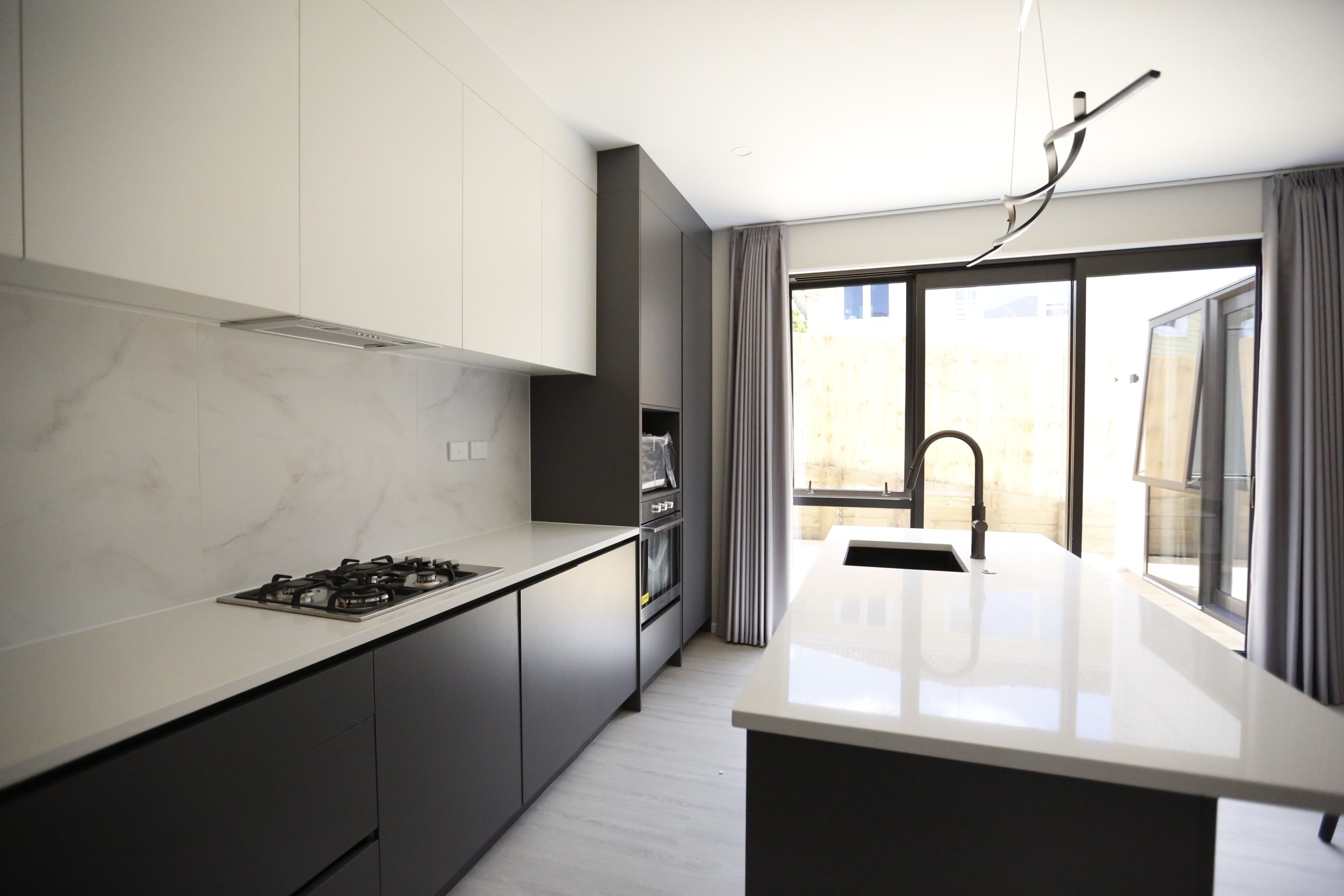 A Fully Handleless Minimalist Kitchen